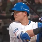 清宮覚醒wwwwww打者成績打率 .353 打数 17安打 6 　本塁打 4　打点 7