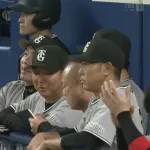 阿部監督、松本剛の送りバント成功にご満悦ｗｗｗｗ