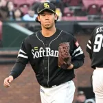 「ドツボにはまりそうなので」 ソフトバンク小久保監督、大荒れデビュー戦のドラフト2位新人を2軍降格へ 2四球2暴投で降板