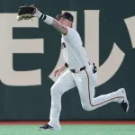 落球＆3三振で途中交代の巨人・キャベッジに橋上オフェンスチーフ「疲労しているかなと」