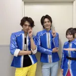 【画像】女性声優さん、舞台で共演したイケメンたちと写真を撮りまくってしまう・・・・・・・・・