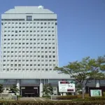 【悲報】50代女課長さん、部下のチンポに鈴と紐をつけて懇親会参加者にお参りさせてしまうｗｗｗｗｗｗｗｗｗｗ