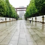 【画像】愛国者さん「靖国神社の参道でケバブ屋だと?ふざけるな!!」wwwwwwwwww