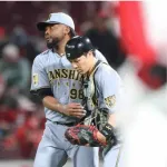 阪神・ドリス　7年ぶりセーブ「いつも通りと思って登板しました」打者3人全て一邪飛斬り