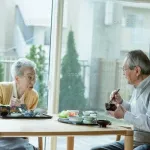 【悲報】老人「ハアハア…薄味のもの食べて長生きしなくちゃ…」←こいつ何が楽しくて生きてんのwwwwwwwwww