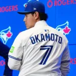 【動画】ブルージェイズ岡本和真さん、完全に「守備の人」になってしまうｗｗｗｗｗｗｗｗｗｗ