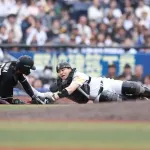 時事通信「ロッテ、九回絶好機でミス　プロ野球」