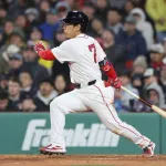 【朗報】吉田正尚　出塁率.500 OPS.875 ←率直な感想