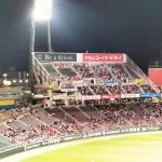 【悲報】今日の広島vs巨人戦、振替でもないのに想像以上にガラガラ