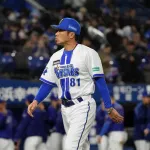 【悲報】DeNA相川監督「8回裏で2点取って同点に追いついて、もう一押しという所で石上、代打度会は俺もおかしいよ」