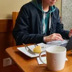 【悲報】スタバさん、ガチで大人の自習室と化してしまうｗｗｗｗｗｗｗｗｗｗ