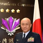 【悲報】今の自衛隊の最高司令官さん、見た目がヤバすぎるｗｗｗｗｗｗｗｗｗｗ