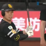 【朗報】近藤健介「.302 5本 11点 OPS1.098」