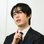 【悲報】藤井聡太「う~ん…(2時間長考)これは20手詰や!」AI「17049193手詰ですね(1秒)」wwwwwwwwww