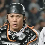 【悲報】巨人・ベテラン枠の甲斐拓也さんと小林誠司さん ガチのマジで一軍に席が無さそう