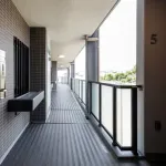 【悲報】34歳女さん「お前ぇいつも足音うるさいんじゃ」隣人をハサミで脅して逮捕されるｗｗｗｗｗｗｗｗｗｗ