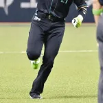 清宮幸太郎、ファーストなのに15試合で6エラー