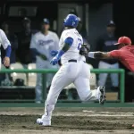 中日・サノーの負傷退場にネット悲痛「また怪我人かい…」「怪我は早すぎだろ」上林、岡林らに続きまたも主力の離脱か
