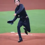 【画像】GACKTさんの始球式ｗｗｗｗｗｗｗｗｗｗ