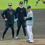 巨人の則本&マー君が聖地で虎に待った!元楽天コンビそろって伝統の一戦デビュー“楽々と”首位走らせない