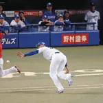 「言語道断」中日・井上監督が自らのミスの直後にグラブをたたきつけたマラーに厳しく指摘「冷静にやらなきゃいけない」