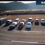 【悲報】自販機店店長さん「あの人毎朝ビューンって車停めて缶コーヒー飲んでた、気持ち悪い」・・・・・・・・・