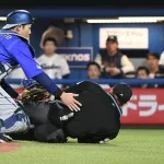 オスナが破壊した球審、緊急手術後に集中治療室へ⋯
