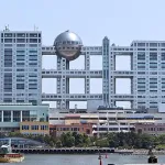 【悲報】フジテレビさん、ディズニーに転職した敏腕プロデューサーが年収5倍の大栄転になってしまう・・・・・・・・・