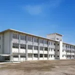 【戦慄】義父さん、男児が登校してないことをなぜか最初から知っていた様子だった・・・・・・・・・