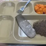 【悲報】イラン戦争へ派兵された米軍兵さんの食事、あまりにも豪華すぎて炎上ｗｗｗｗｗｗｗｗｗｗ
