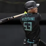 日本ハム、逆転勝ちで連敗ストップ！水谷逆転2点二塁打&清宮幸2点三塁打など6回一挙5点！伊藤6回2失点2勝目