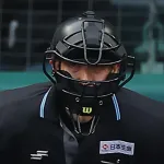NPB球審、ヘルメット着用がスタート