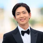 【悲報】大河の徳川家康さん、信長の無言の圧が怖すぎて膝から崩れ落ちてしまうｗｗｗｗｗｗｗｗｗｗ