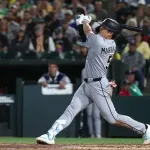 村上宗隆、2試合連続ホームラン＆3四球　出塁率.391 OPS.913