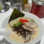 【画像】この「博多ラーメン（650円）」に一品足して最強にしろｗｗｗｗｗｗ