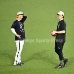 【朗報】ソフトバンク上沢、オリックス西川龍馬と談笑