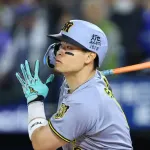 佐藤輝明 打率.403(77-31) 本塁打5 打点22