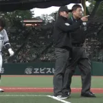 西武・桑原将志が走塁中に左足負傷…