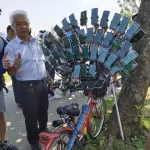 【悲報】ポケモンGO大会の優勝者さん、嬉しすぎてヘッドセットをぶん投げた結果ｗｗｗｗｗｗｗｗｗｗ