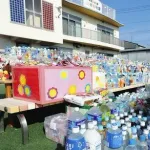 【唖然】安達結希くん(11)の遺棄現場、献花とお菓子とぬいぐるみが溢れかえってしまう・・・・・・・・・