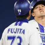 DeNA牧秀悟、右ハムストリング負傷で途中交代　相川監督「厳しいと思う」長期離脱を示唆、明日精密検査へ