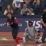 岡本和真　打率 .222  本塁打 4  打点 9  OPS .694