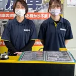 【悲報】洗車場勤務の女さん、嫌々TikTokを撮らされてしまうwwwwwwwwww