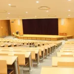 【悲報】文系人材さん、80万人余ることが判明してしまう(理系は120万人需要超過)・・・・・・・・・