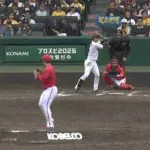 【阪神対広島5回戦】阪神・近本光司が左手首付近に死球を受け倒れ込む…代走・小野寺が告げられる