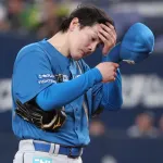 有原航平さん、4回途中8失点で防御率8.23
