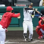 近本、左手首の骨折