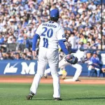 【DeNA】相川監督が顔をしかめた坂本裕哉の〝Wエラー〟 投内連携で重大ミス