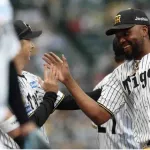 阪神・ドリス　九回０封締め　盟友・藤川監督に１００勝届けた「僕にとっても彼にとってもいい思い出」