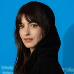 【困惑】米誌がアン・ハサウェイさんを「世界で最も美しい女性」に選出・・・・・・・・・
